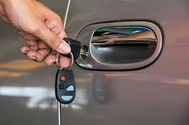 Car key and remote
